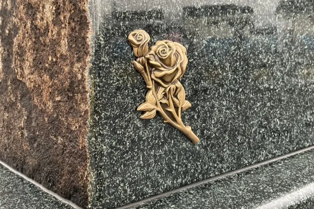 ブロンズレリーフ