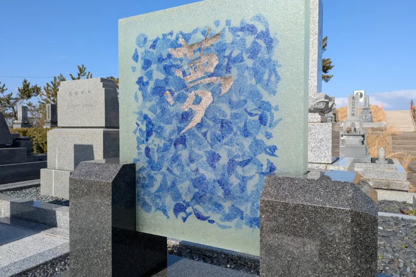 ガラス墓石